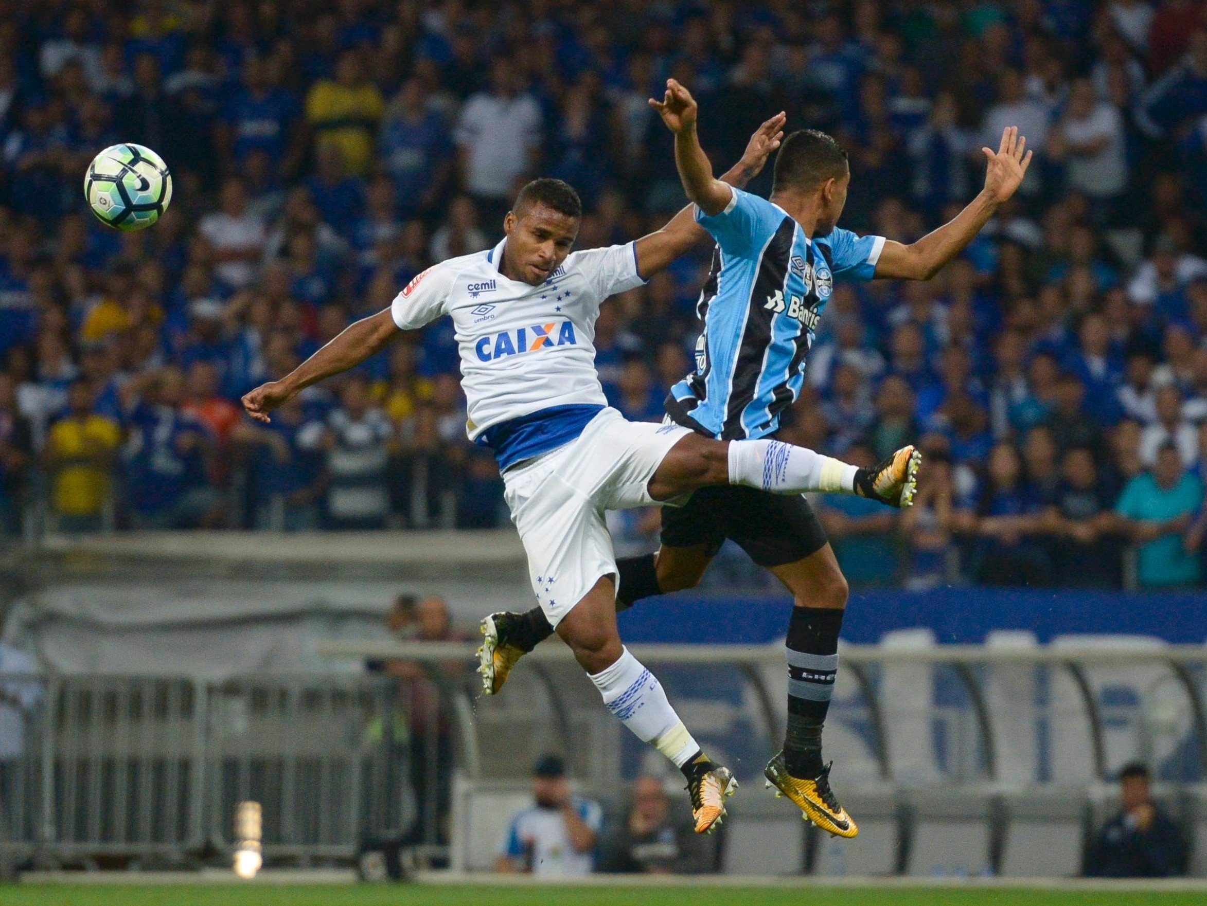 Cruzeiro bate o Grêmio e fatura título inédito da Copa do Brasil