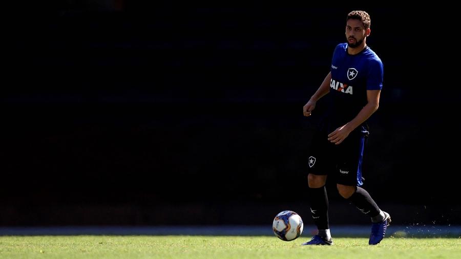 Gabriel se firmou como "companheiro de Carli" e vive grande fase no Botafogo - Vitor Silva/SSPress/Botafogo