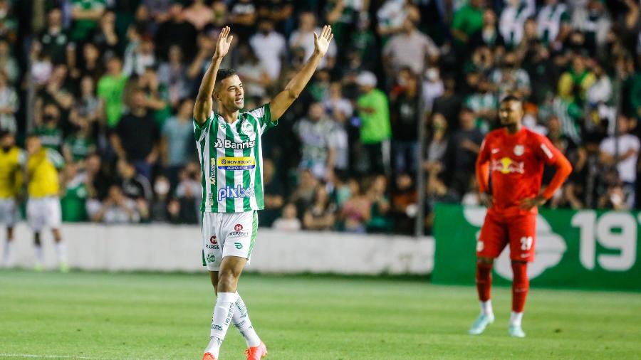 Ricardo Bueno comemora gol do Juventude contra o Red Bull Bragantino, pelo Campeonato Brasileiro - Luiz Erbes/AGIF