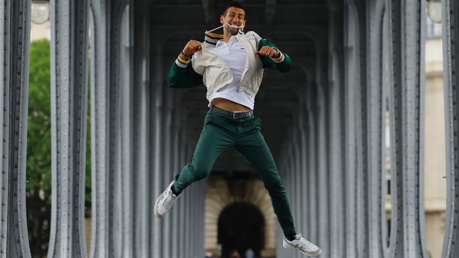 Novak Djokovic comemora o título de Roland Garros 2023 em Paris - Reuters