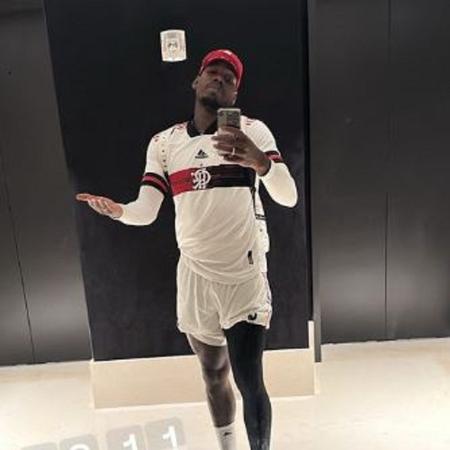 Pogba, jogador da Juventus, posta foto com a camisa do Flamengo - Reprodução/Instagram