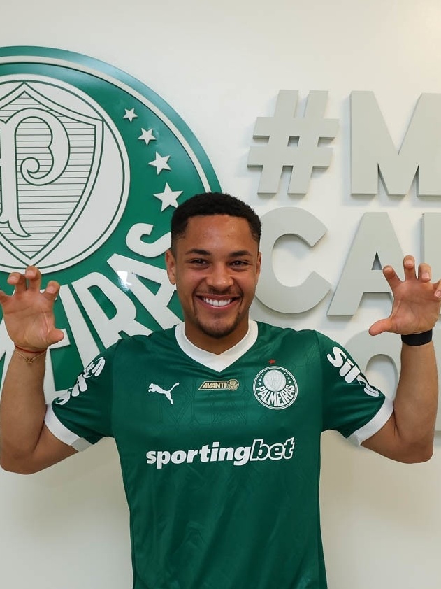 Palmeiras muda números de F. Anderson e Paulinho; Vitor Roque será o 9