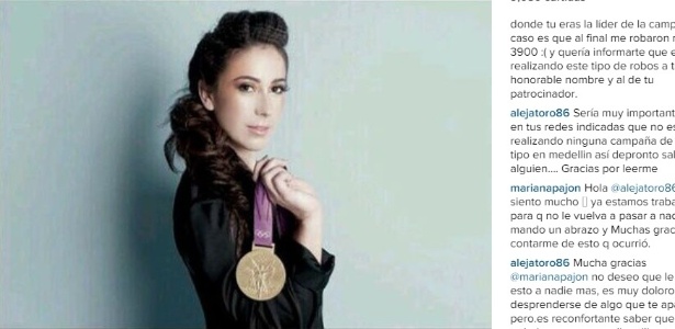 Mariana Pajón mostra medalha de ouro que ganhou na Olimpíada de Londres