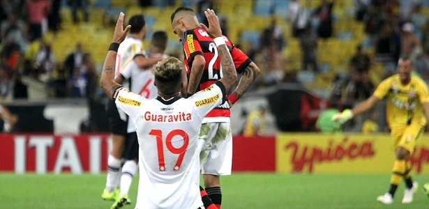 Atacante Rafael Silva (19) comemora gol vascaíno na última vitória sobre o Flamengo  - Paulo Fernandes/Vasco.com.br