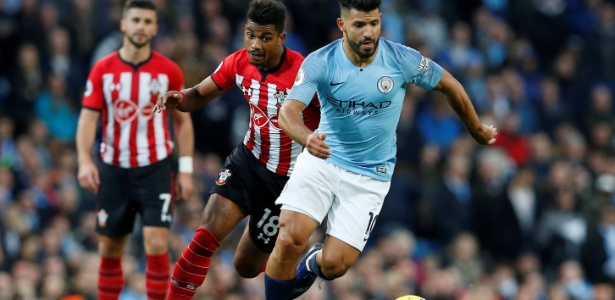 Aguero em ação na partida entre City e Southampton - ANDREW YATES/REUTERS - ANDREW YATES/REUTERS