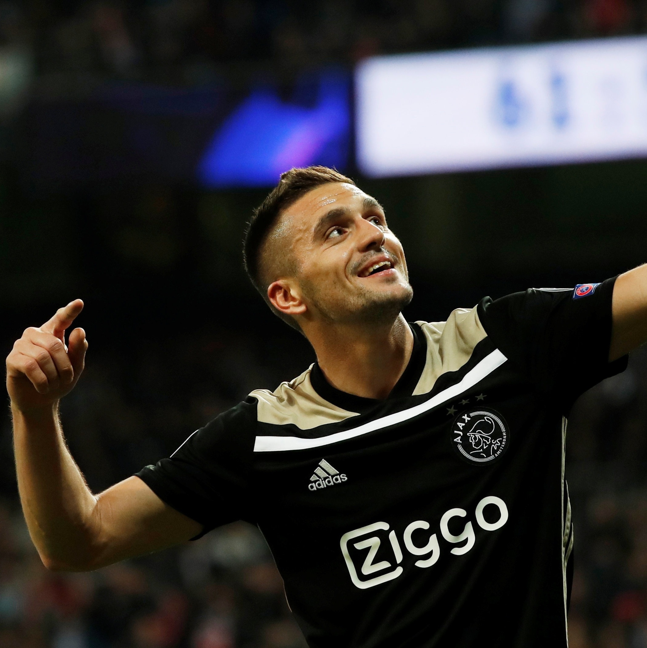 Tadic deixa o Ajax como um dos maiores ídolos do clube neste século