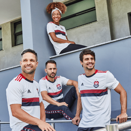 Camisa II do Flamengo tem escudo do remo no peito - Alexandre Vidal / Flamengo