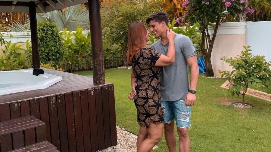 Nadine Gonçalves, mãe de Neymar, e o namorado Tiago Ramos - Reprodução/Instagram