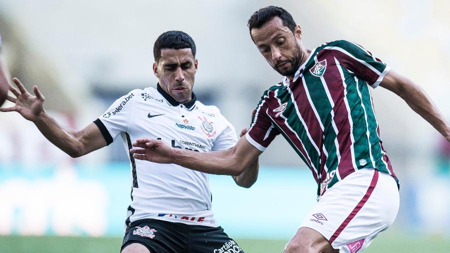 Gabriel recebeu cartão amarelo com três minutos de jogo contra o Fluminense, ontem (13), no Maracanã - Jorge Rodrigues/AGIF