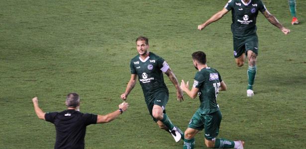 2º mais vazado em bolas paradas, Santos liga alerta para semana decisiva