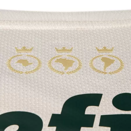 Detalhe da nova camisa alternativa do Palmeiras faz referência à tríplice coroa - Divulgação/Puma - Divulgação/Puma