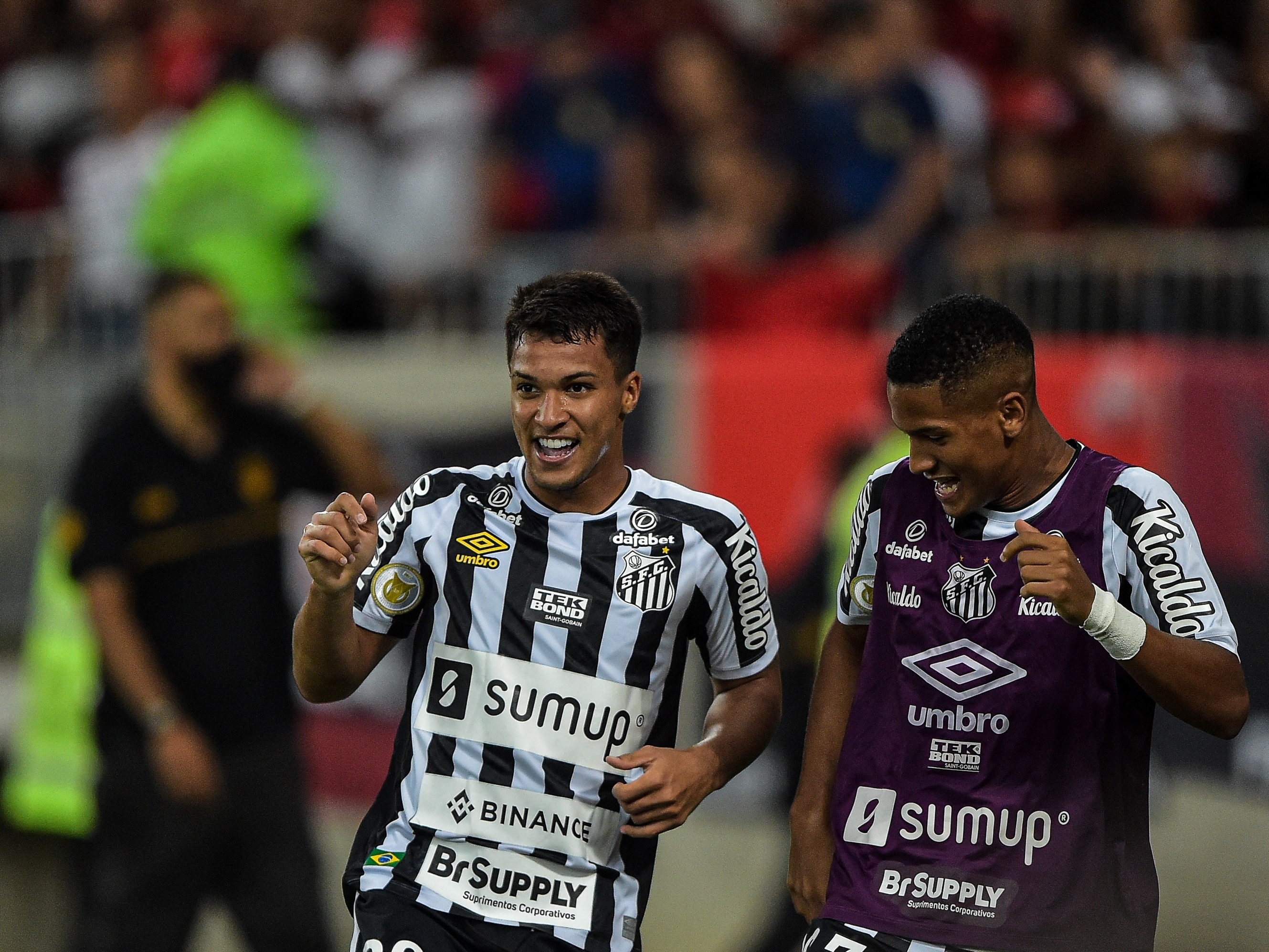 Santos x Flamengo: onde assistir, escalações, desfalques e arbitragem -  27/08/2021 - UOL Esporte