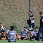 Cuca conversou bastante com os jogadores antes do treino do Atlético-MG, após a derrota para o Internacional  - undefined