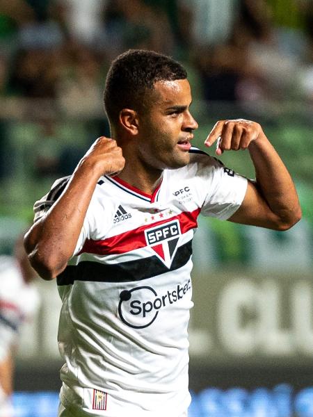 Alisson comemora gol do São Paulo sobre o América-MG - Alessandra Torres/AGIF
