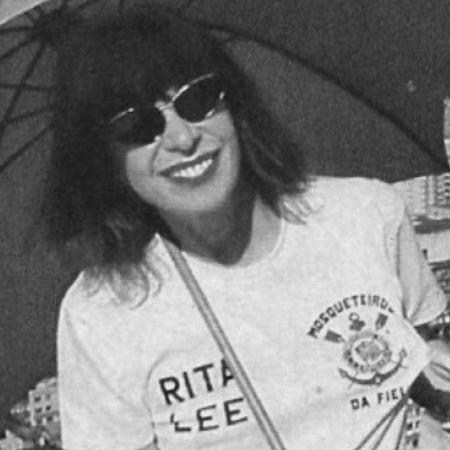 A cantora Rita Lee com a camisa do Corinthians - Divulgação/Twitter @Corinthians