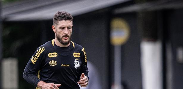 Santos pode ter Zé Rafael e outras duas novidades para enfrentar o Ceará