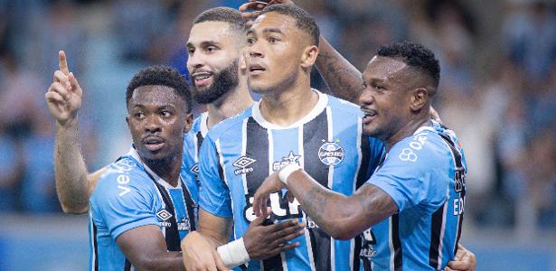 Grêmio domina São Paulo, conquista vitória crucial e afasta rival do G6