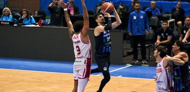 Pinheiros reage no último quarto e leva final do NBB para o jogo 4