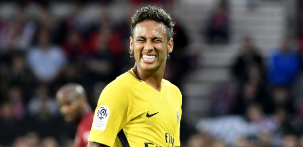 Neymar estreou pelo PSG contra o Guingamp - Fred Tanneau/AFP
