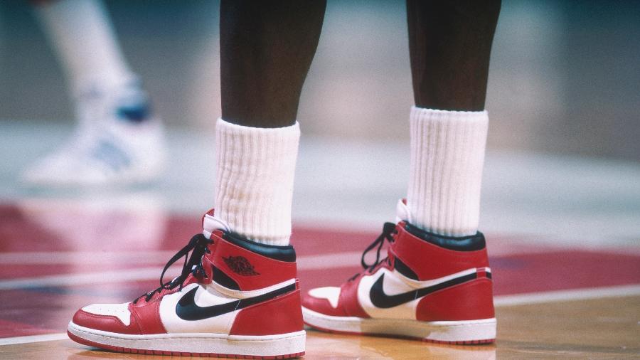 Air Jordan, calçado usado por Michael Jordan na época de jogador - Focus On Sport/Focus on Sport via Getty Images