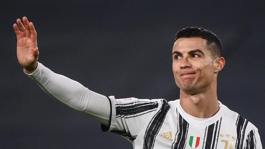 Cristiano Ronaldo durante o duelo contra a Inter de Milão - MARCO BERTORELLO/AFP