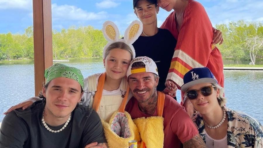 Beckham deseja feliz Páscoa acompanhado da família e genética impressiona - Instagram