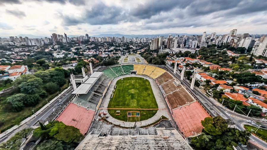 As cadeiras da arquibancada foram retiradas na demolição do Pacaembu - Edson Lopes Jr/UOL