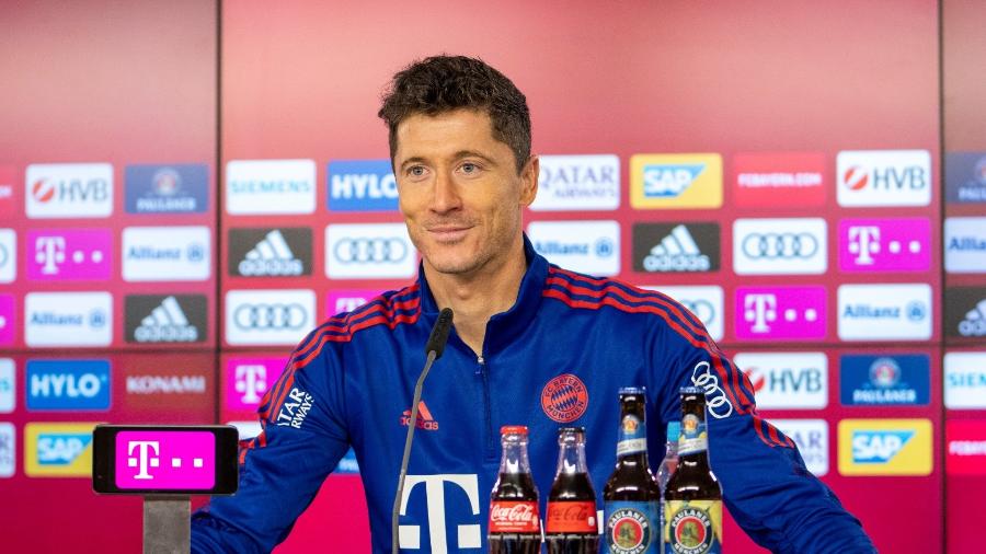 Robert Lewandowski, durante entrevista coletiva no Bayern de Munique - Divulgação/Bayern