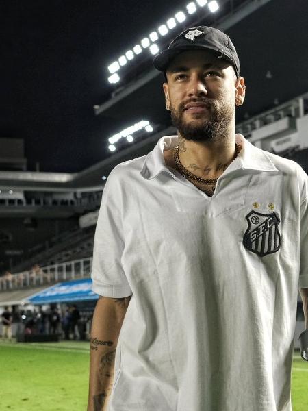 Neymar no gramado da Vila Belmiro. - Reprodução/Santos