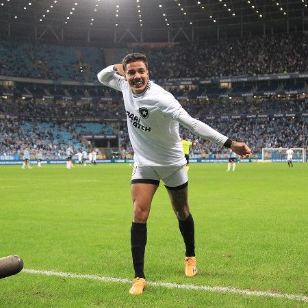 Carlos Alberto, do Botafogo, comemora gol contra o Grêmio, pelo Brasileiro - Vitor Silva / Botafogo