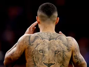 Memphis Depay custará R$ 100 mil por jogo e faz um gol a cada três partidas