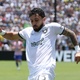 'Nada mal para quem conheceria o Mickey', diz Alex Telles após vaga do Bota