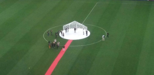 Torcedora faz apelo a Huck e realiza sonho de casar na Arena Corinthians