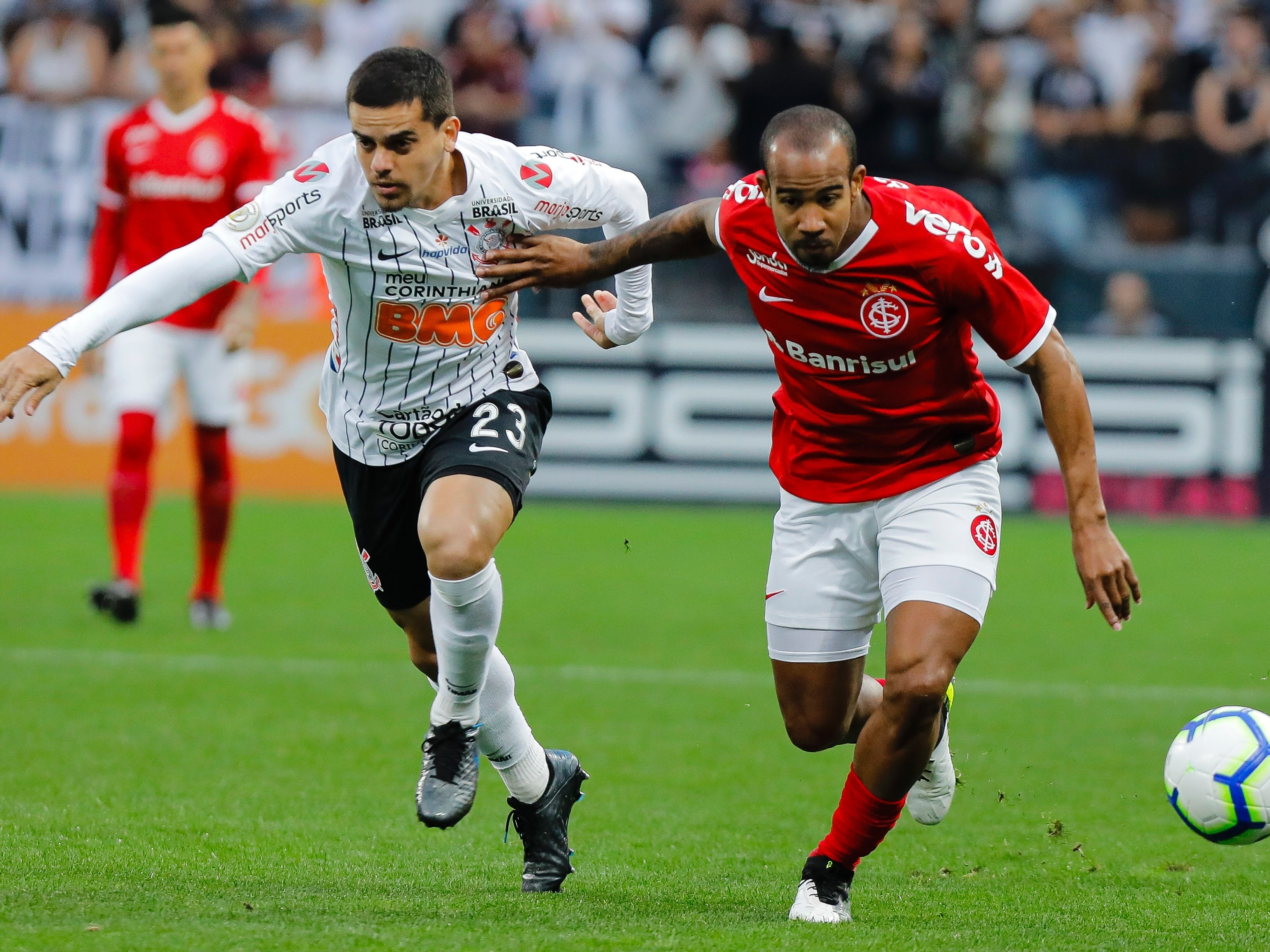 Zagueiro supera Fagner e se torna único jogador do Corinthians a participar  de todos os jogos da temporada