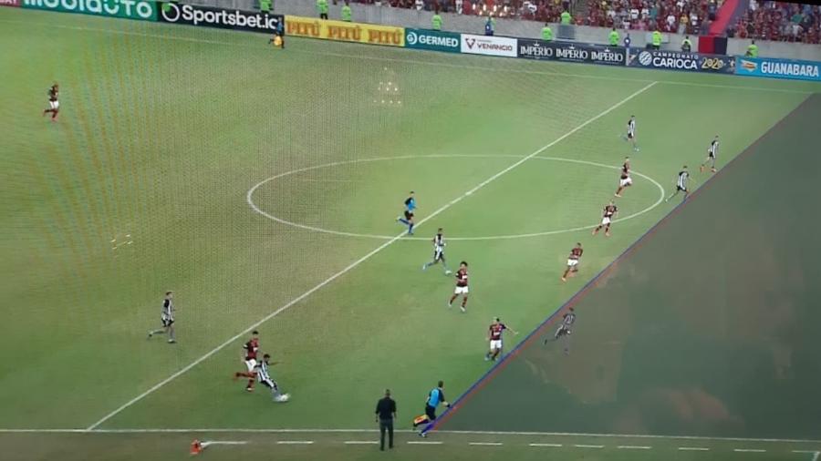Imagem utilizada pela arbitragem para anular o gol do Botafogo no clássico de sábado frente ao Flamengo - Reprodução/VAR FFERJ