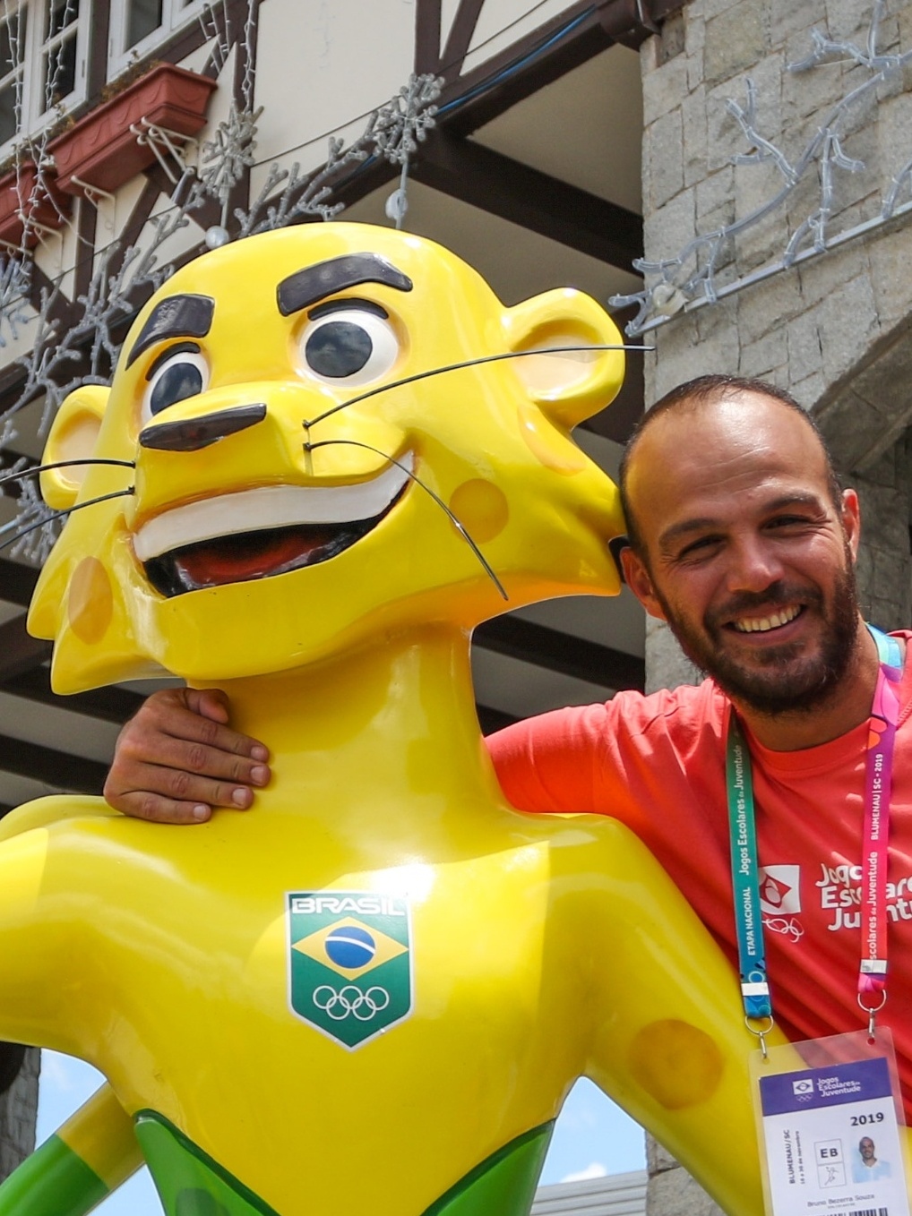 Guanabara Handball - Bruno Souza nasceu em Niterói, e deu seus primeiros  passos no Handebol em sua cidade. Foi no Niterói Rugby que ele se revelou  um dos melhores jogadores do Brasil.