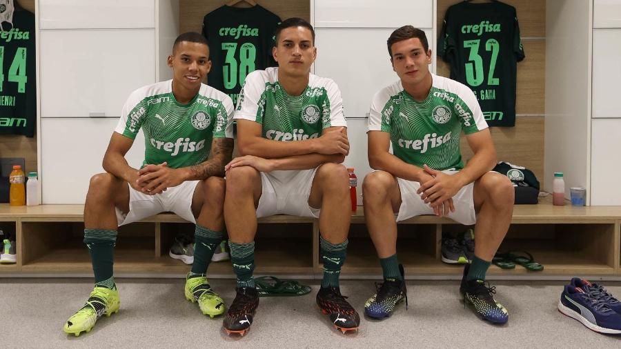 Garcia, Renan e Fabinho antes do jogo entre Palmeiras e Corinthians - Cesar Greco
