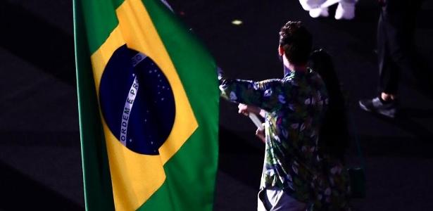 Bruninho, do vôlei, foi o porta-bandeira do Brasil na Olimpíada de Tóquio-2020