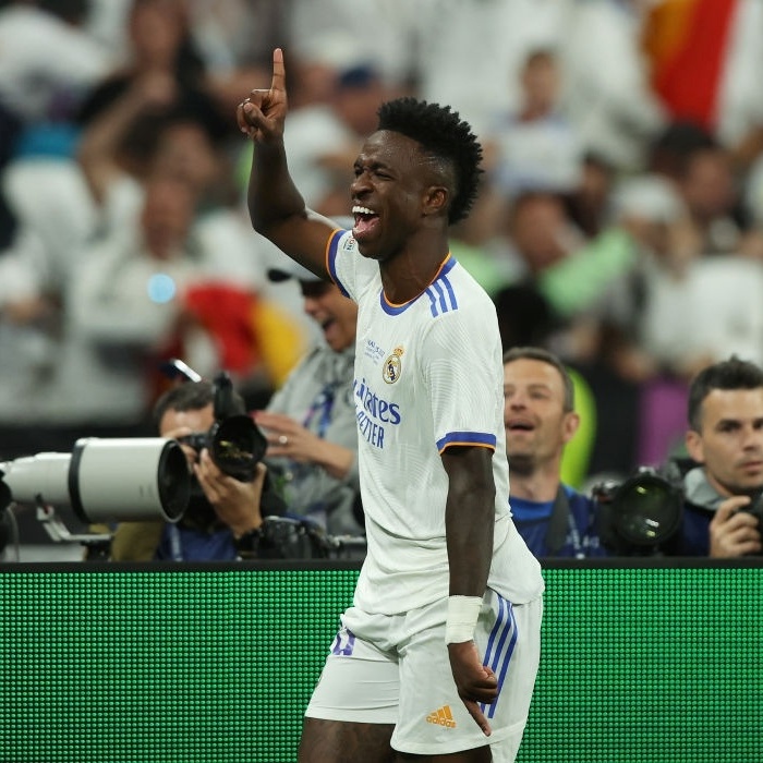 De olho na final da Champions, campeão Real Madrid goleia com hat-trick de  Vinícius Jr. e rebaixa o Levante - 12/05/2022 - UOL Esporte