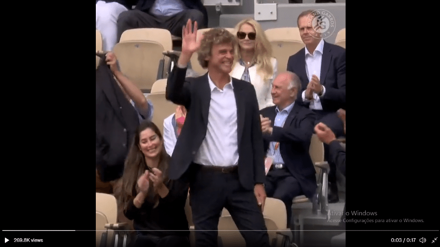 Guga é aplaudido de pé durante a final de Roland Garros entre Nadal e Ruud - Reprodução Web: // Twitter