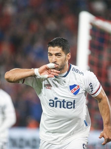 Luis Suárez, do Nacional, comemora após marcar seu gol durante o Torneio Clausura 2022  - Agencia Gamba/Getty Images