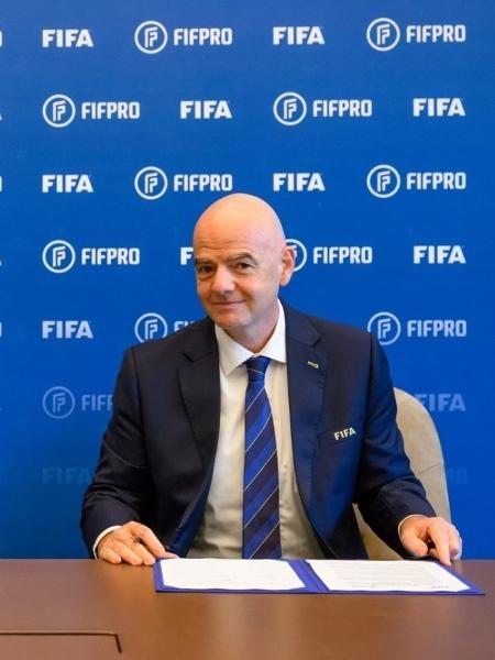 David Aganzo, presidente da FIFPRO, e Gianni Infantino, presidente da Fifa - Divulgação Fifa