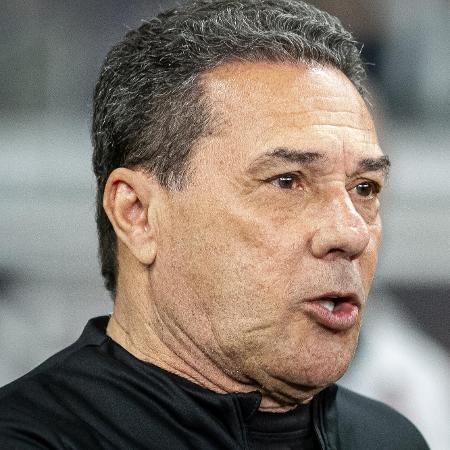 Vanderlei Luxemburgo, técnico do Corinthians, falou sobre confusão no Monumental