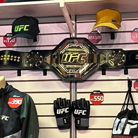Cinturão é vendido a R$ 9,5 mil em loja na arena onde vai acontecer o UFC 301