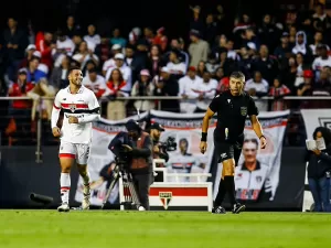 'São Paulo fez melhor jogo do ano': Arnaldo elogia estratégia de Zubeldía