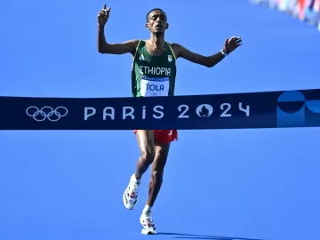 Maior da história 'quebra', e etíope vence maratona olímpica masculina