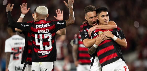 Flamengo supera São Paulo e frustra retorno de Crespo com lei do ex