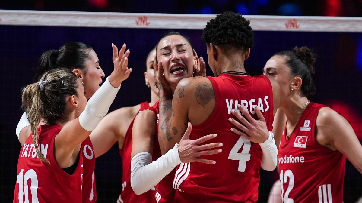 Brasil leva virada da Turquia e amarga quinto vice da Liga das Nações