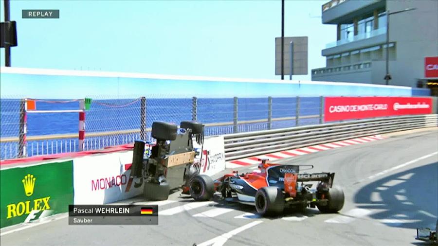 Pasca Wehrlein fica de lado após toque de Jenson Button no GP de Mônaco - Reprodução