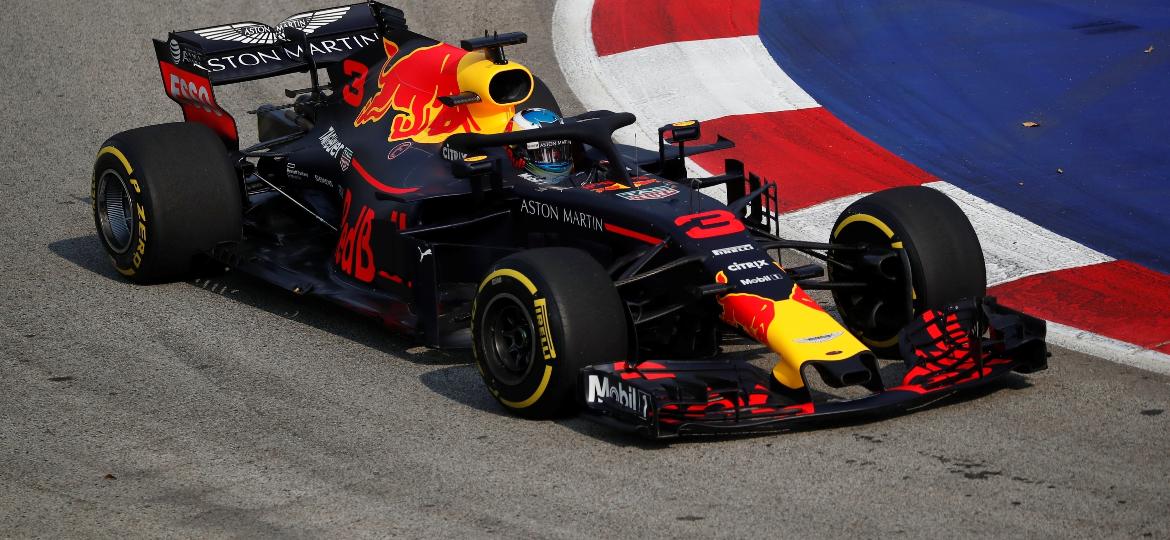 Daniel Ricciardo dominou a primeira atividade do fim de semana em Marina Bay - Kim Hong-Ji/Reuters
